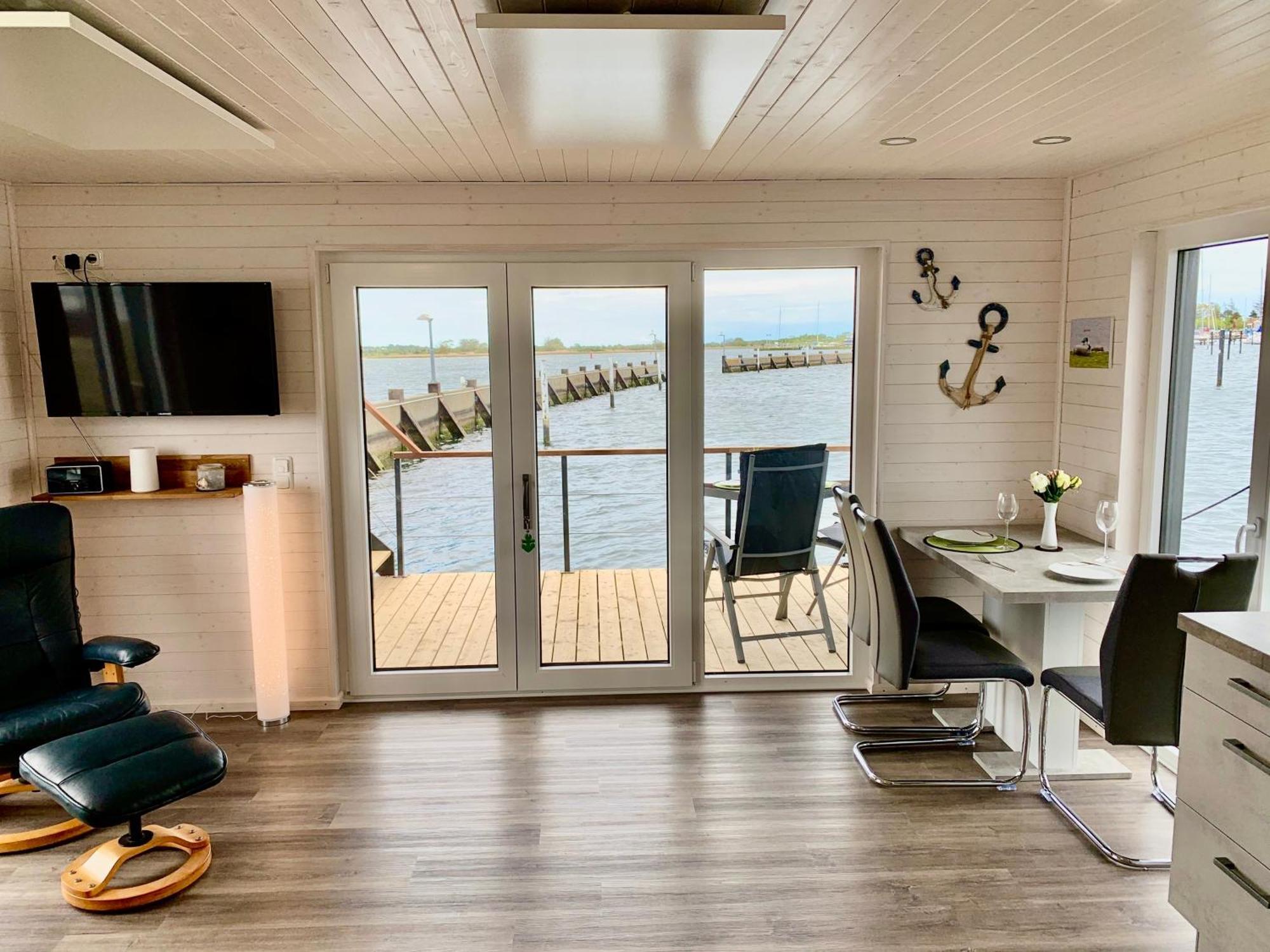 Hotel Hausboot Bali Fehmarn Exterior foto